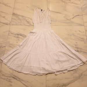 Elegant White Sleeveless Dress Small Sz.